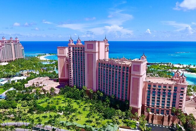 Round Trip Private Airport To Hotel Transfer in Nassau - Key highlights at a glance