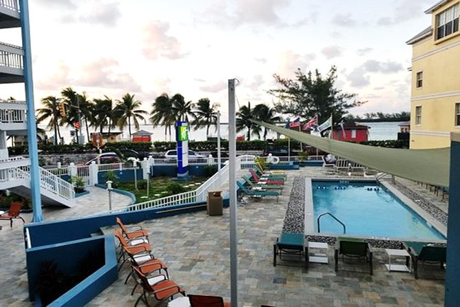 Roundtrip (LPIA) to Magaritaville, Marriott, Holiday Inn, Hilton - From NAS to Nassau Hotels, Without the Guesswork