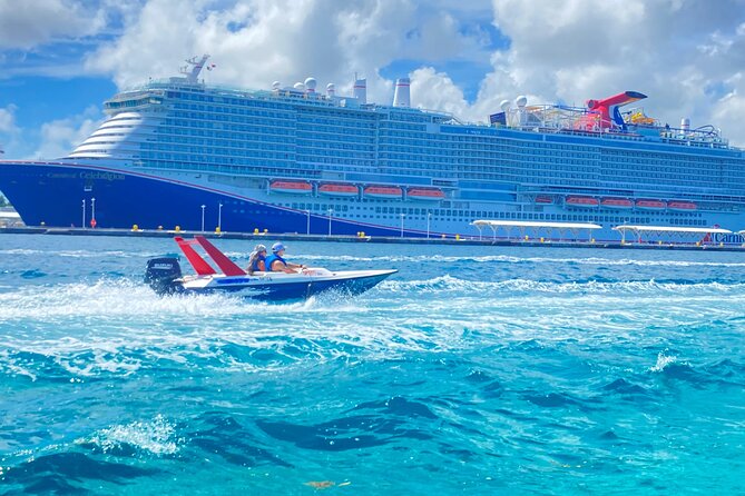 Self Drive Speedboat and Swim with the Pigs - Guided views around New Providence, including the Atlantis Bridge area