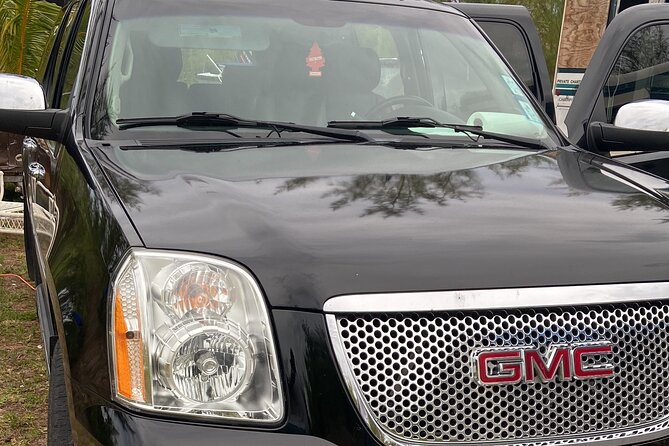 Shared Round Trip Limousine Transfer - Who should book this, and who should skip it