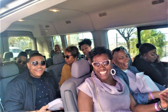 Small Group/ Family Private Roundtrip Airport Shuttle - How to avoid the most common pickup headaches