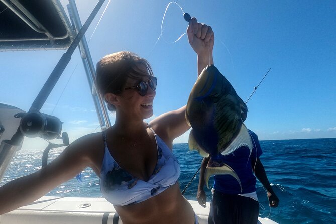 Ultimate SeaXscape Pigs/Turtles/Snorkel/Lunch/Drinks/PU/DO - Harbor cruise and the Gilligan’s Island moment